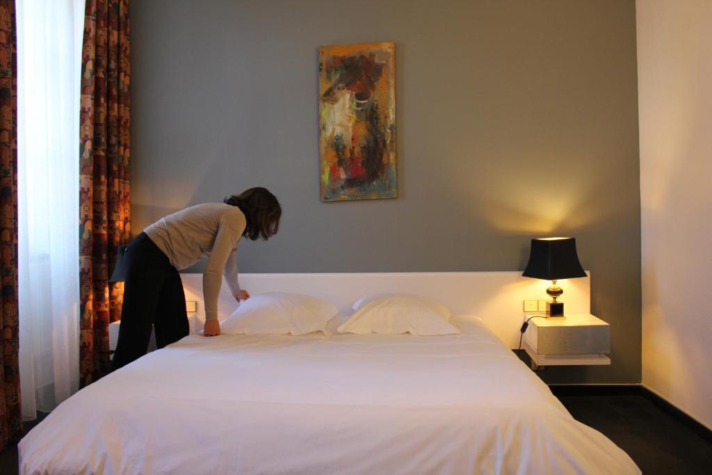 Hotel Au Pavillon Du Frene Lacaune Habitación foto